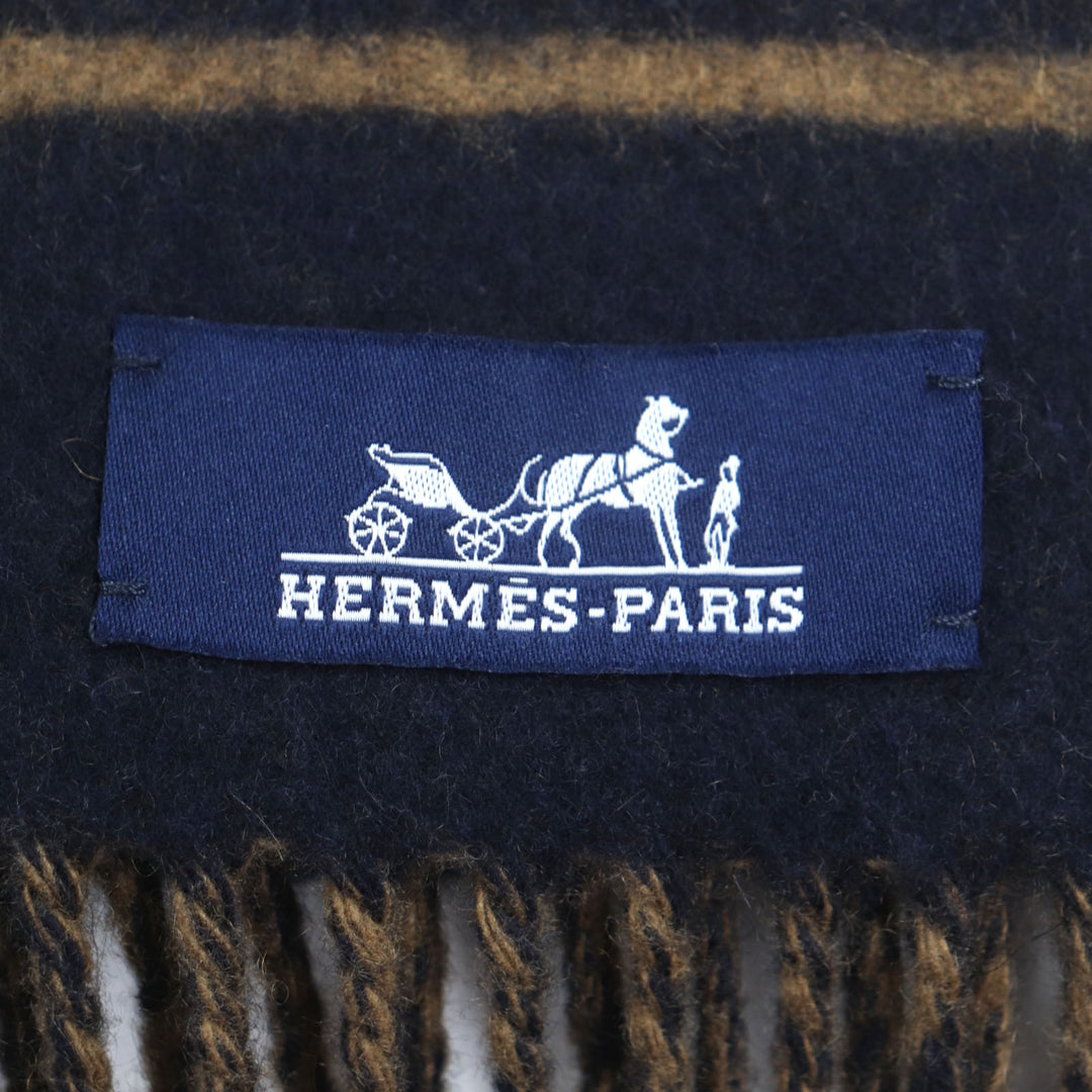 素晴らしいHERMESスカーフサングルブックルフリンジ付きネイビーカシミアメンズ
