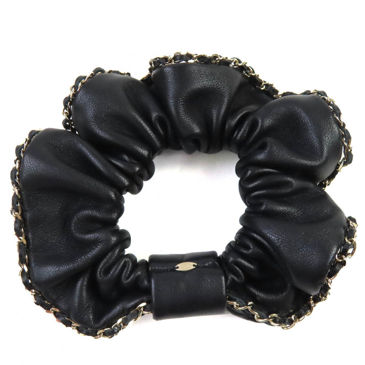 Great CHANEL hair accessory COCO Mark Chain Leather Scrunchie HairClip black Women A22