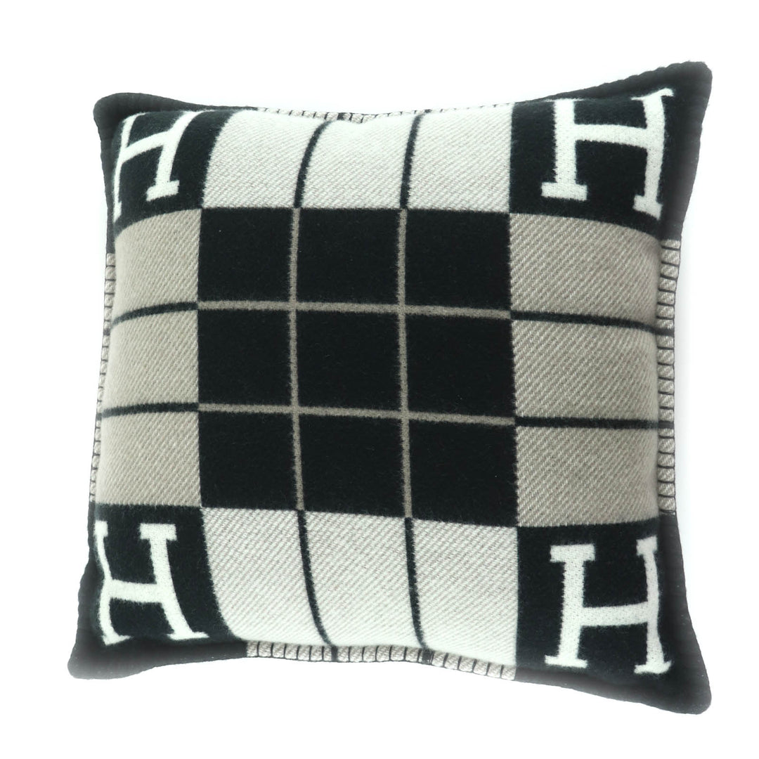 新品 HERMES アヴァロンIII PM クッションウール レディース