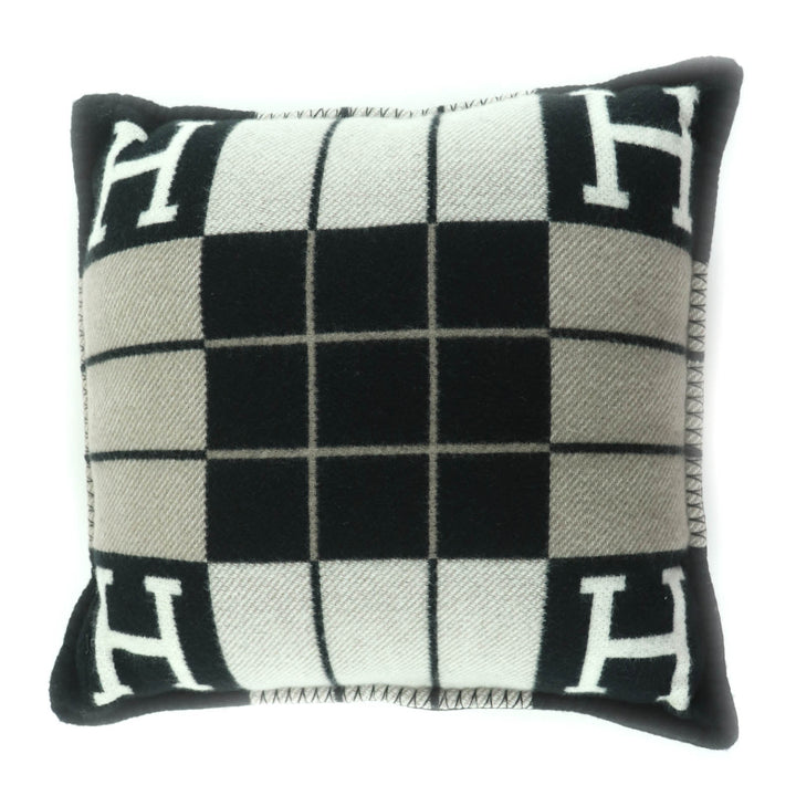 新品 HERMES アヴァロンIII PM クッションウール レディース