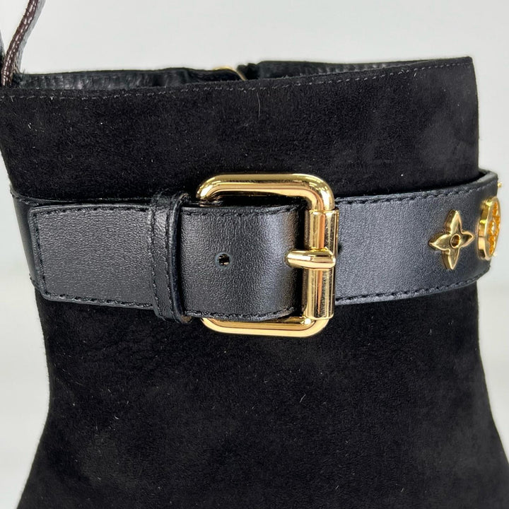 素晴らしい LOUIS VUITTON アンクルブーツ ブラック スエードレザー レディース 35 1A965S