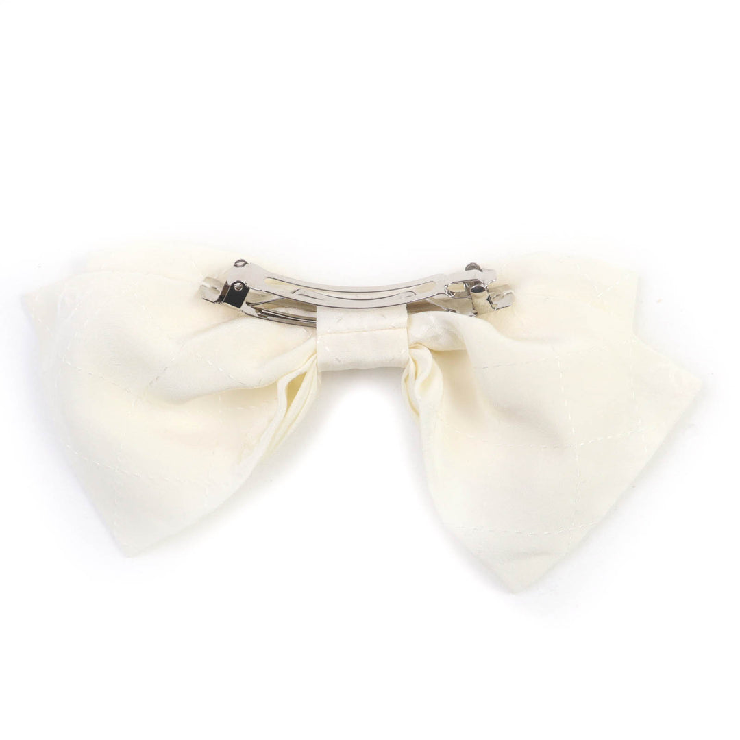 Great CHANEL hair accessory Ribbon barrette white silk Women 25C AAA730
