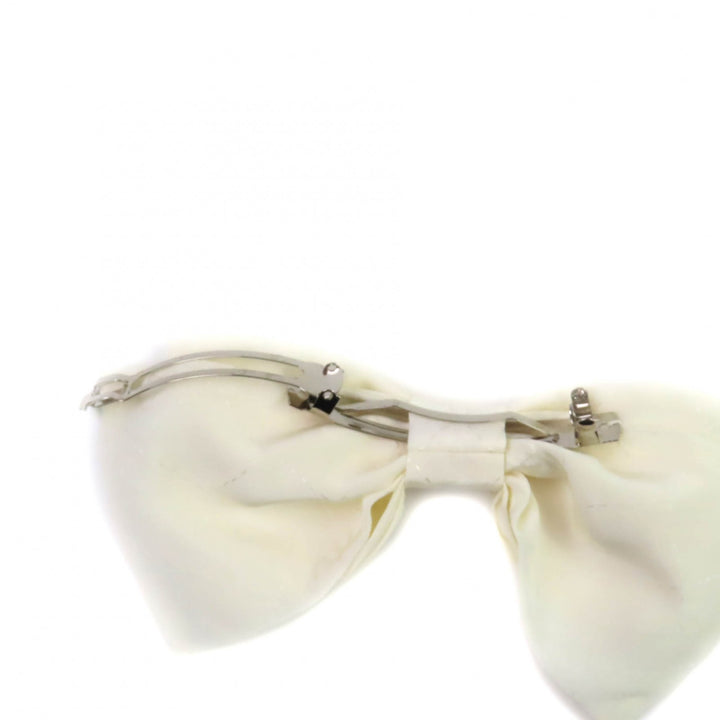 Great CHANEL hair accessory Ribbon barrette white silk Women 25C AAA730