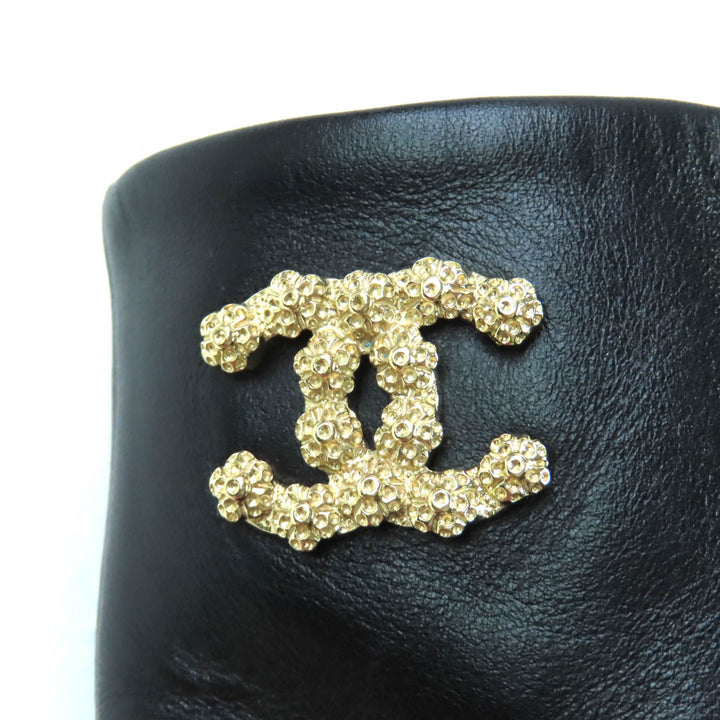 素晴らしい CHANEL ショートブーツ ブラック レザー レディース 35.5 G36307
