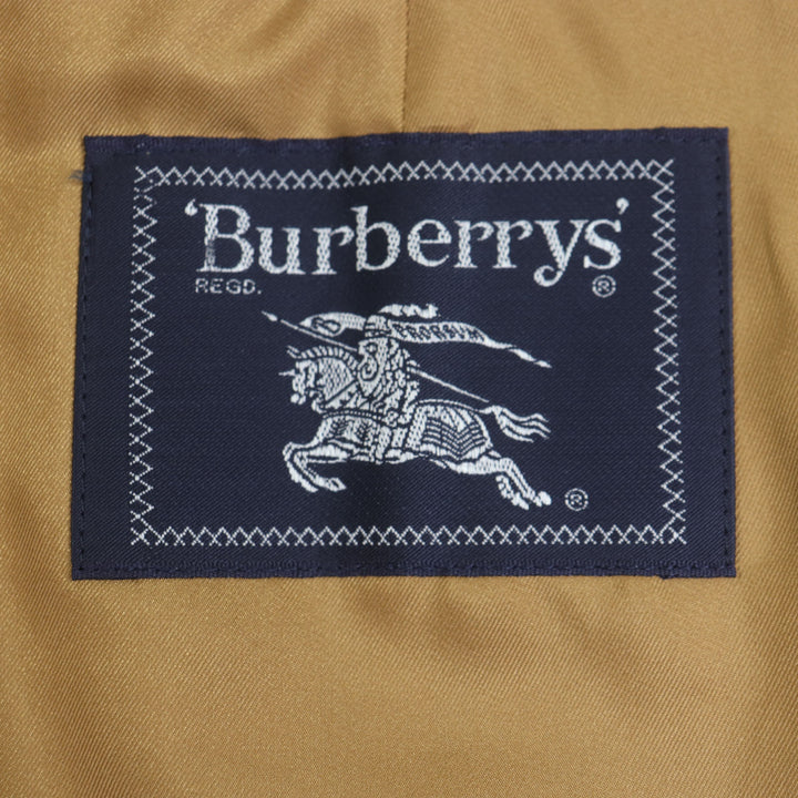 Very Good Burberrys coat 100% wool liner with hidden placket khaki cotton mens