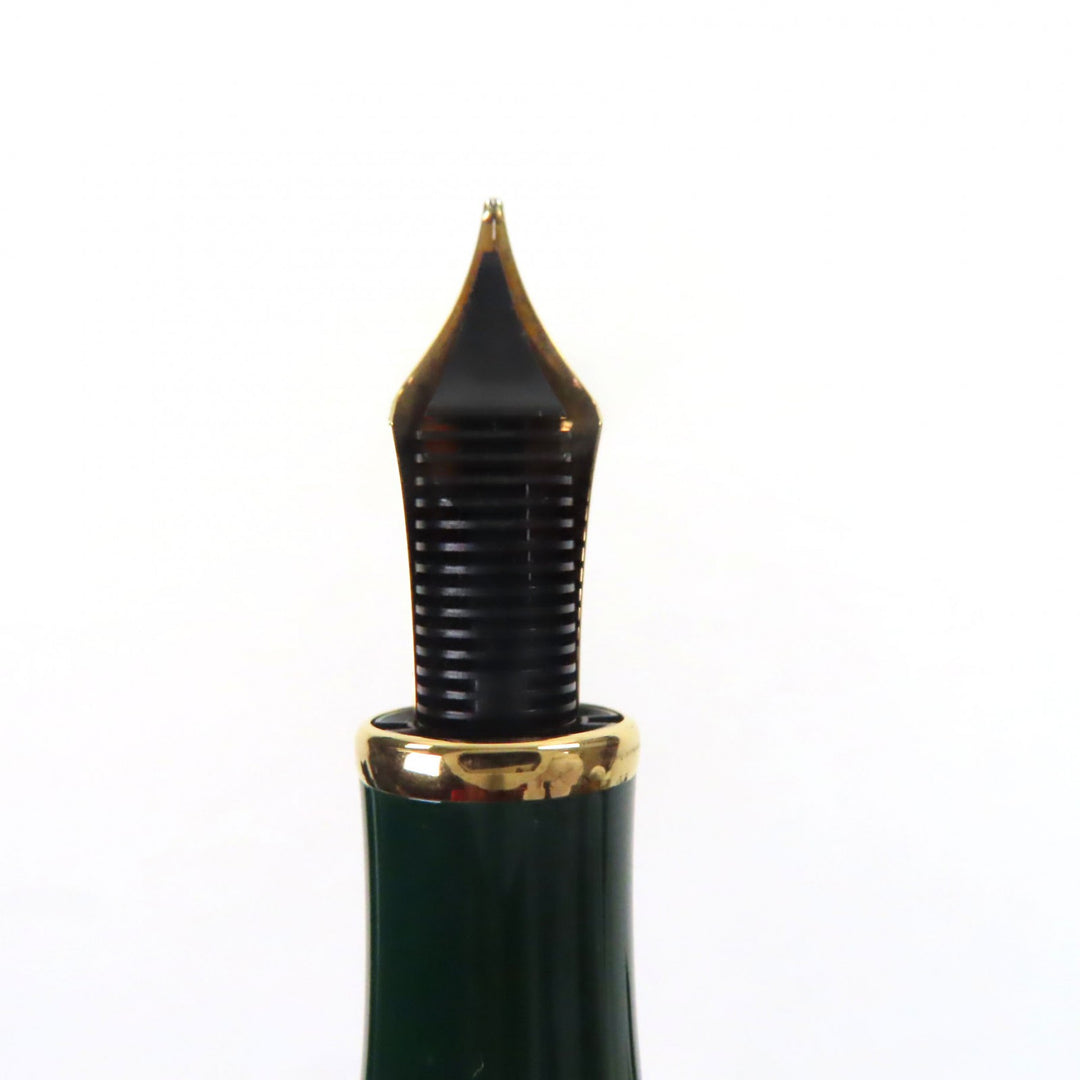 Great MONTBLANC fountain pen gold 18K mens