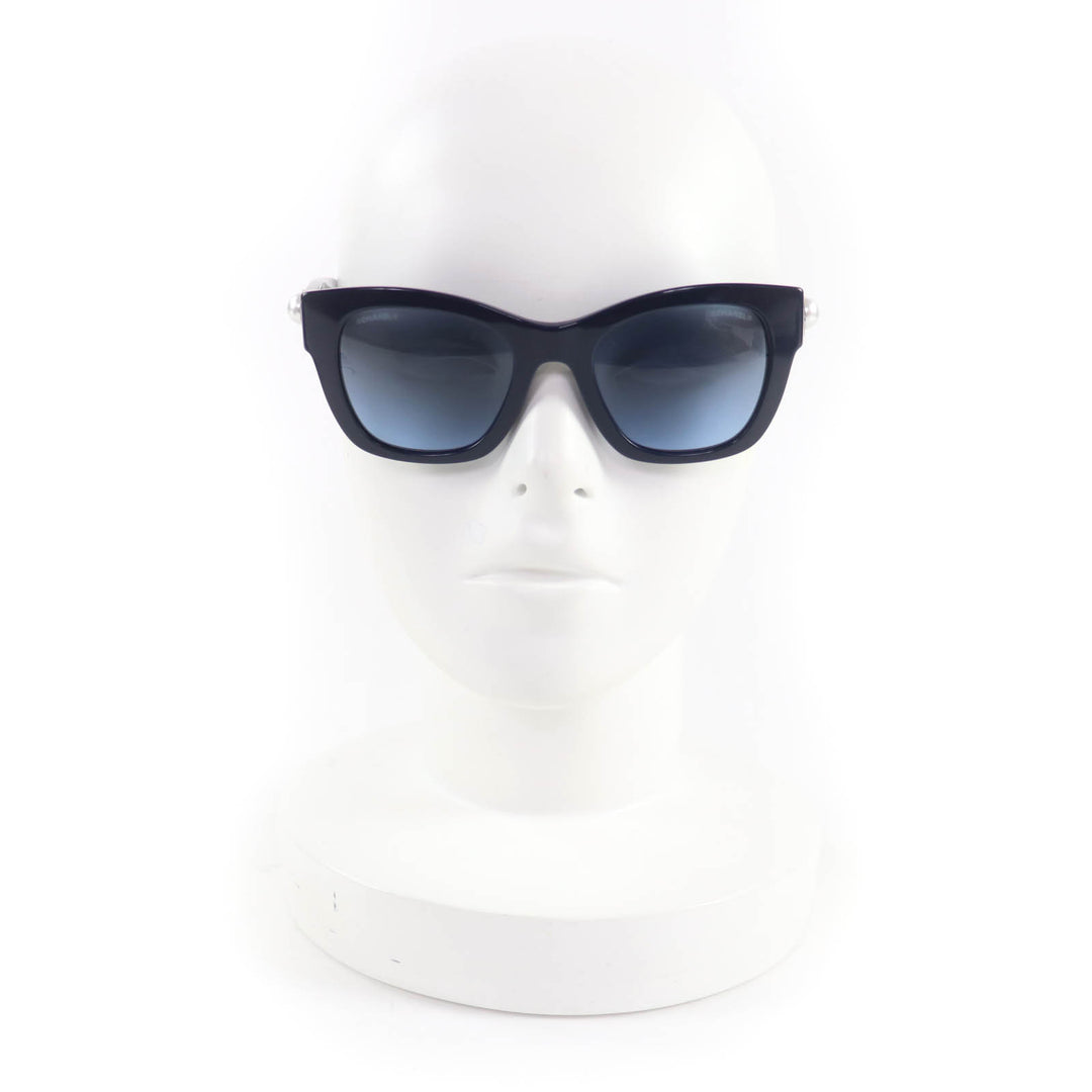 Excellent CHANEL sunglasses Navy Women 5478-A