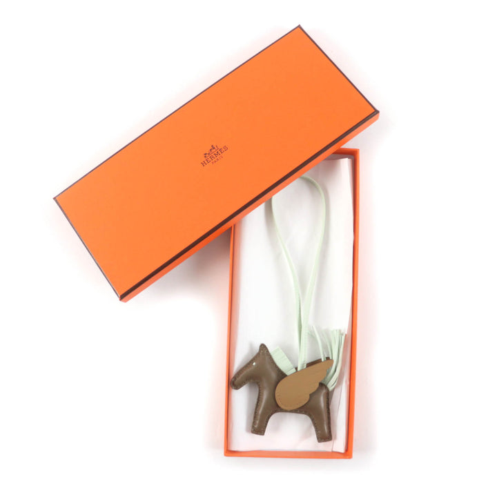 新品 HERMES バッグチャーム ロデオペガサス PM アニヨミロ レディース