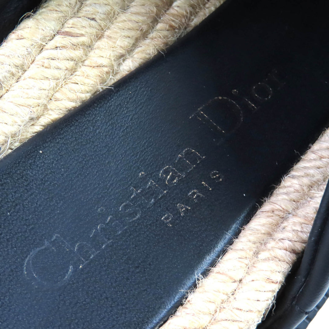 素晴らしいクリスチャン・ディオールのサンダル DTWIST カナージュ キルティングカーフスキン 35.5 KDQ705CQL