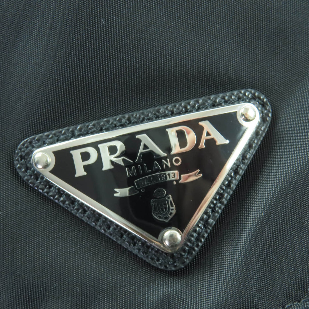 素晴らしいPRADA帽子 Re-Nylon トライアングル ロゴ付き ブラック レディース M 2HC137