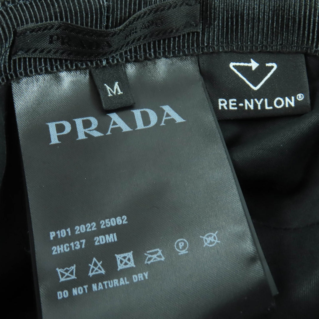 素晴らしいPRADA帽子 Re-Nylon トライアングル ロゴ付き ブラック レディース M 2HC137