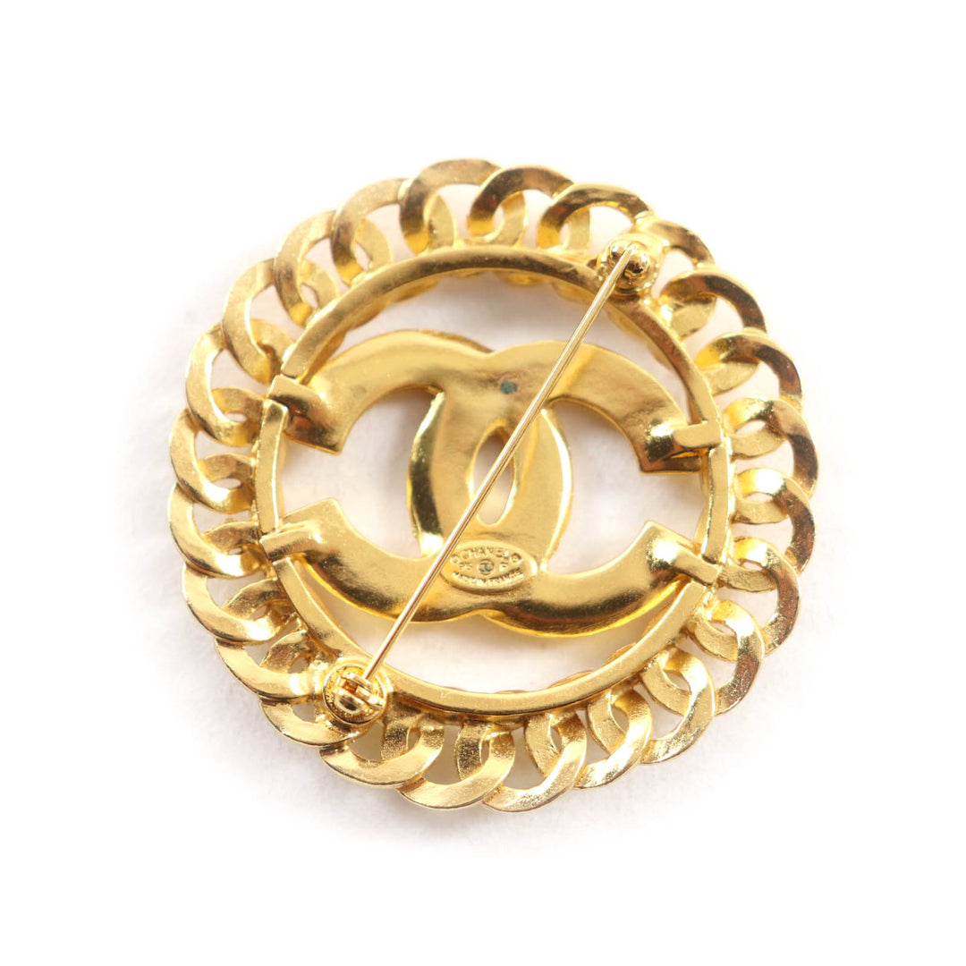 Great CHANEL Brooch COCO Mark Chain Design gold Women 96P