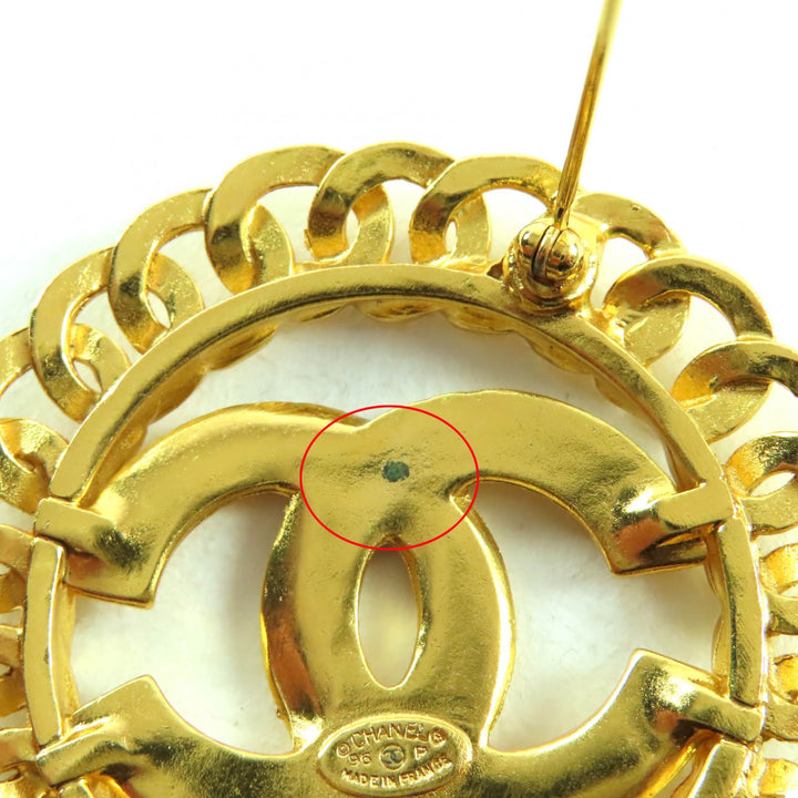 Great CHANEL Brooch COCO Mark Chain Design gold Women 96P