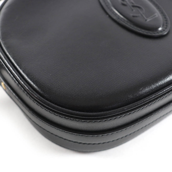 素晴らしい SAINT LAURENT PARIS ショルダーバッグ YSLロゴ カメラバッグ レザー 582673