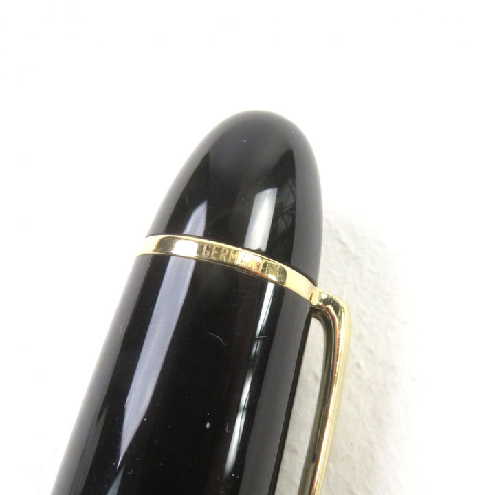 Great MONTBLANC fountain pen Meisterstck 149 White Star logo engraving 18K