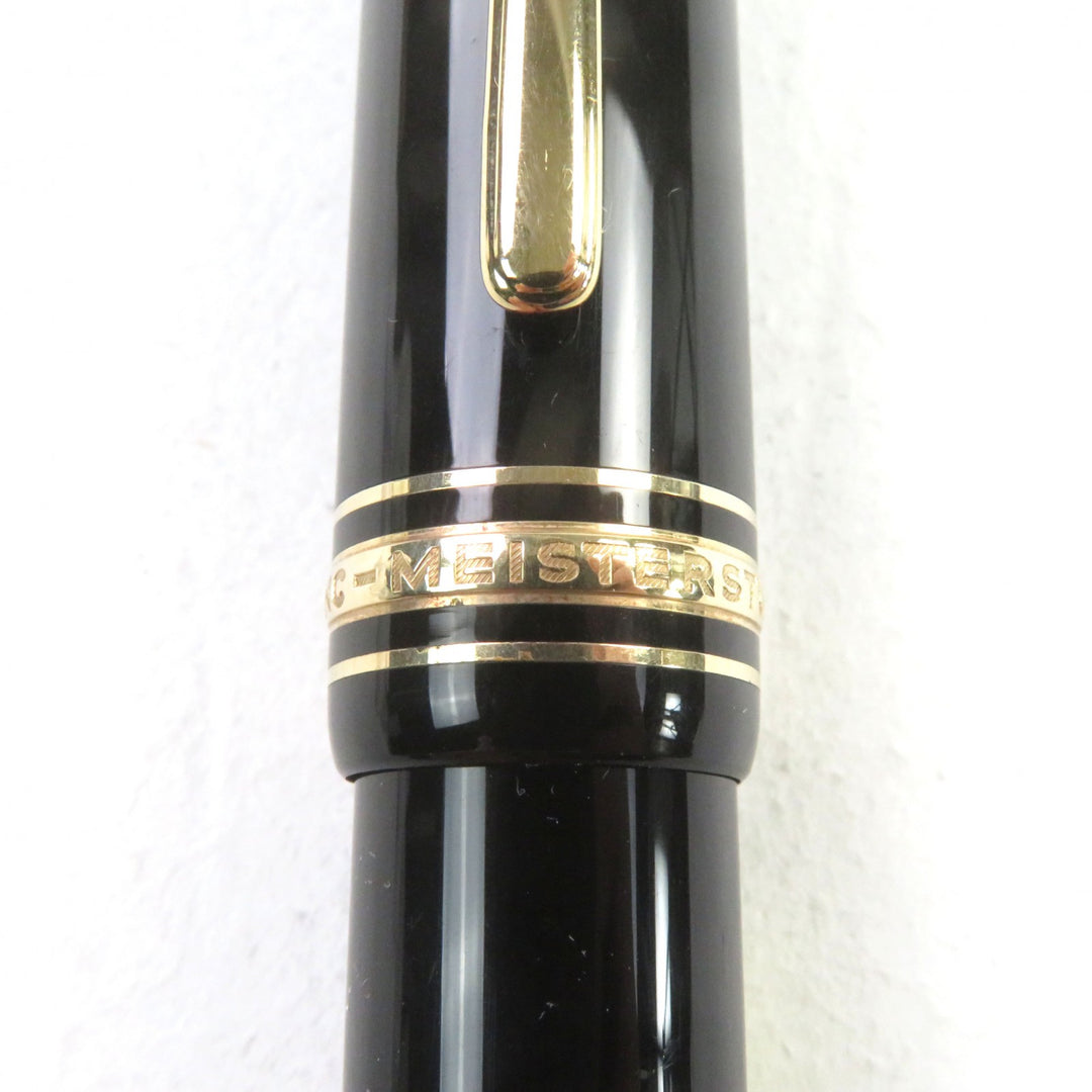 Great MONTBLANC fountain pen Meisterstck 149 White Star logo engraving 18K