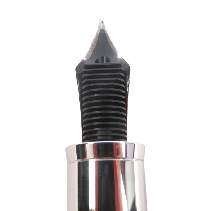 Pristine MONTBLANC fountain pen Special Edition Great Characters