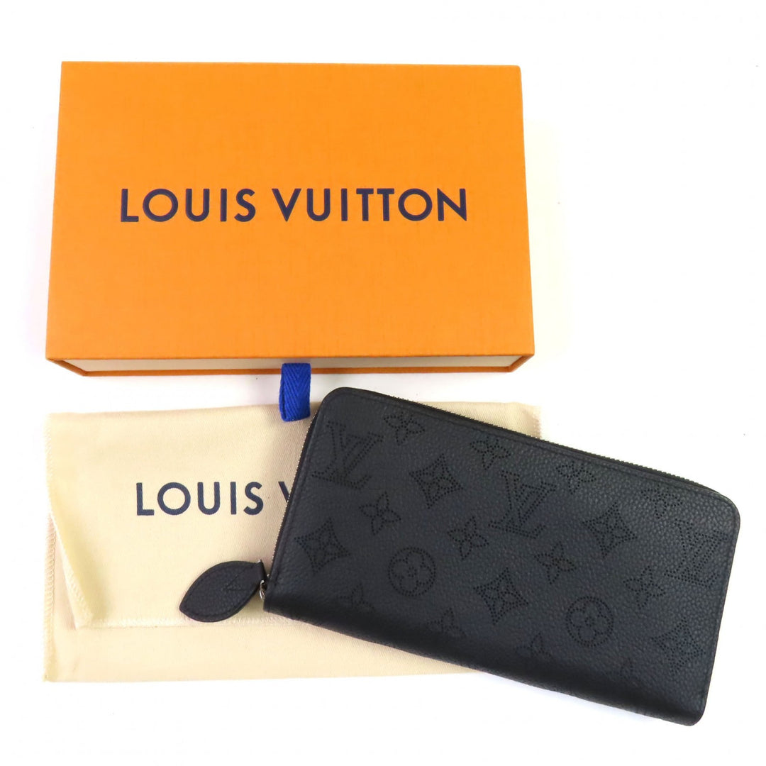 Excellent LOUIS VUITTON Purse Zippy wallet Mahina Women M61867