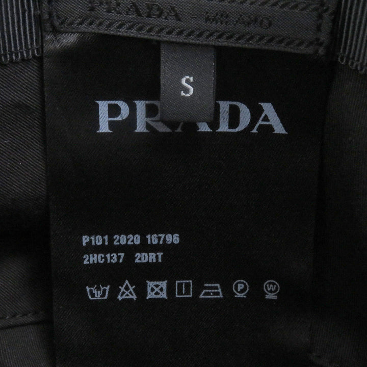 優れたPRADA帽子トライアングルロゴRe-NylonブラックリサイクルポリアミドメンズS 2HC137