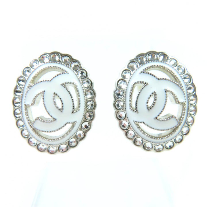 Pristine CHANEL Pierce white ー Women A25C