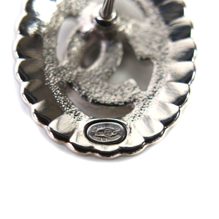 Pristine CHANEL Pierce white ー Women A25C