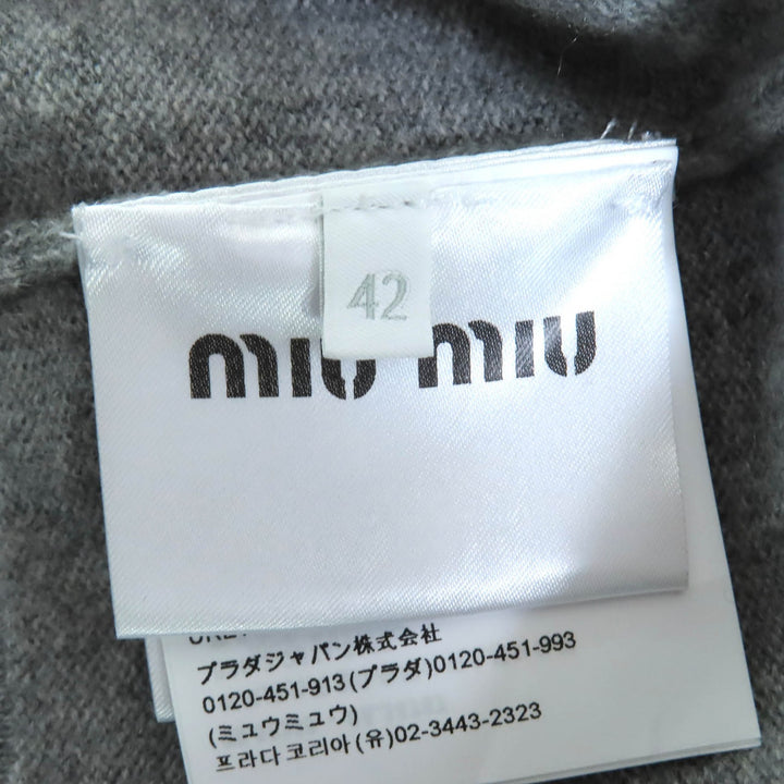 素晴らしいMIUMIUカーディガン ゴールドボタン Vネック 長袖ニット グレー カシミア 42