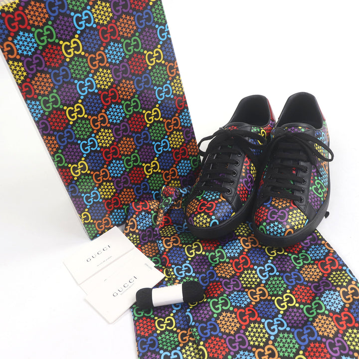 素晴らしい GUCCI スニーカー GG ロゴ スター オールオーバープリント ローカット ブラック マルチカラー