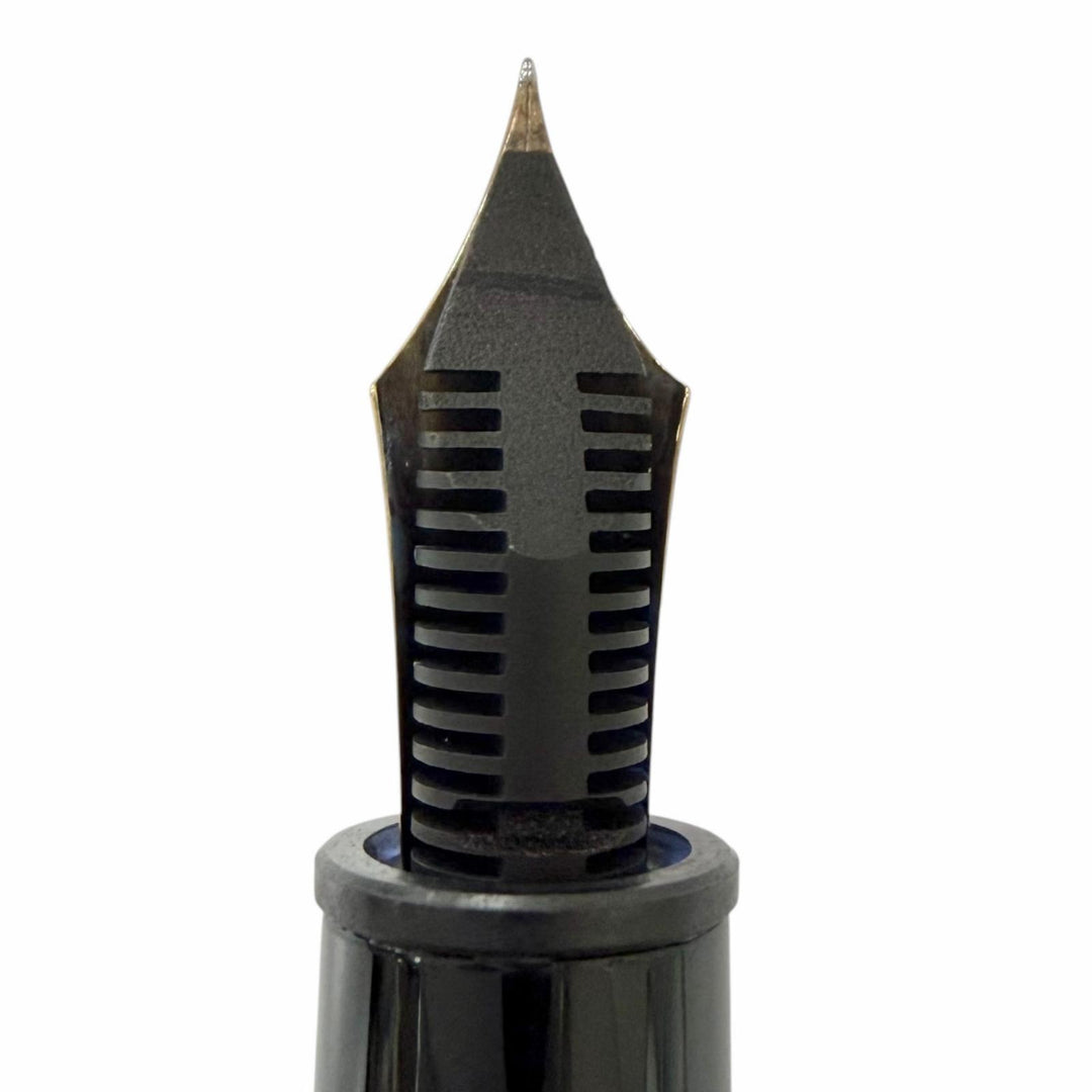 Very Good MONTBLANC fountain pen Meisterstück 146 black 14C mens