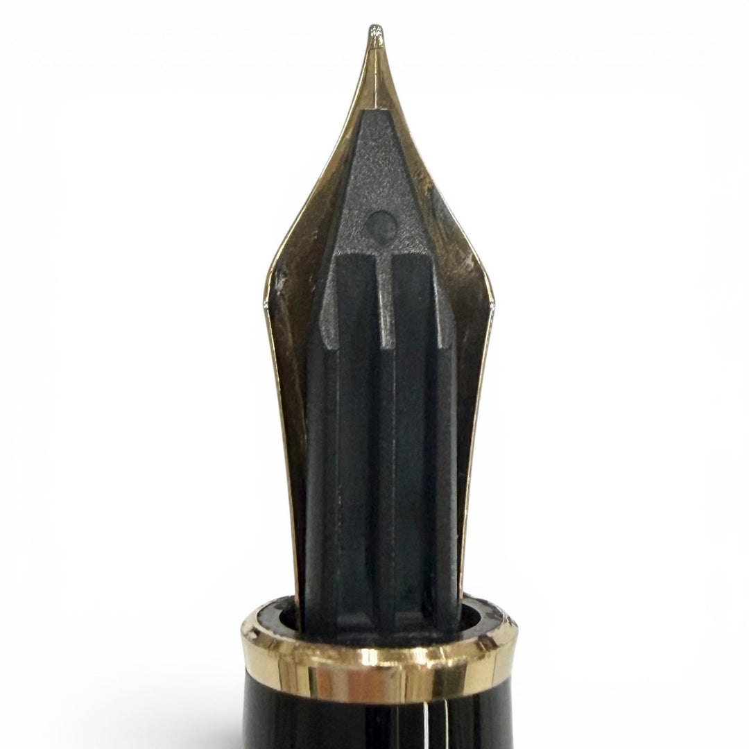 Very Good MONTBLANC fountain pen Meisterstück Classic white star black 14K mens