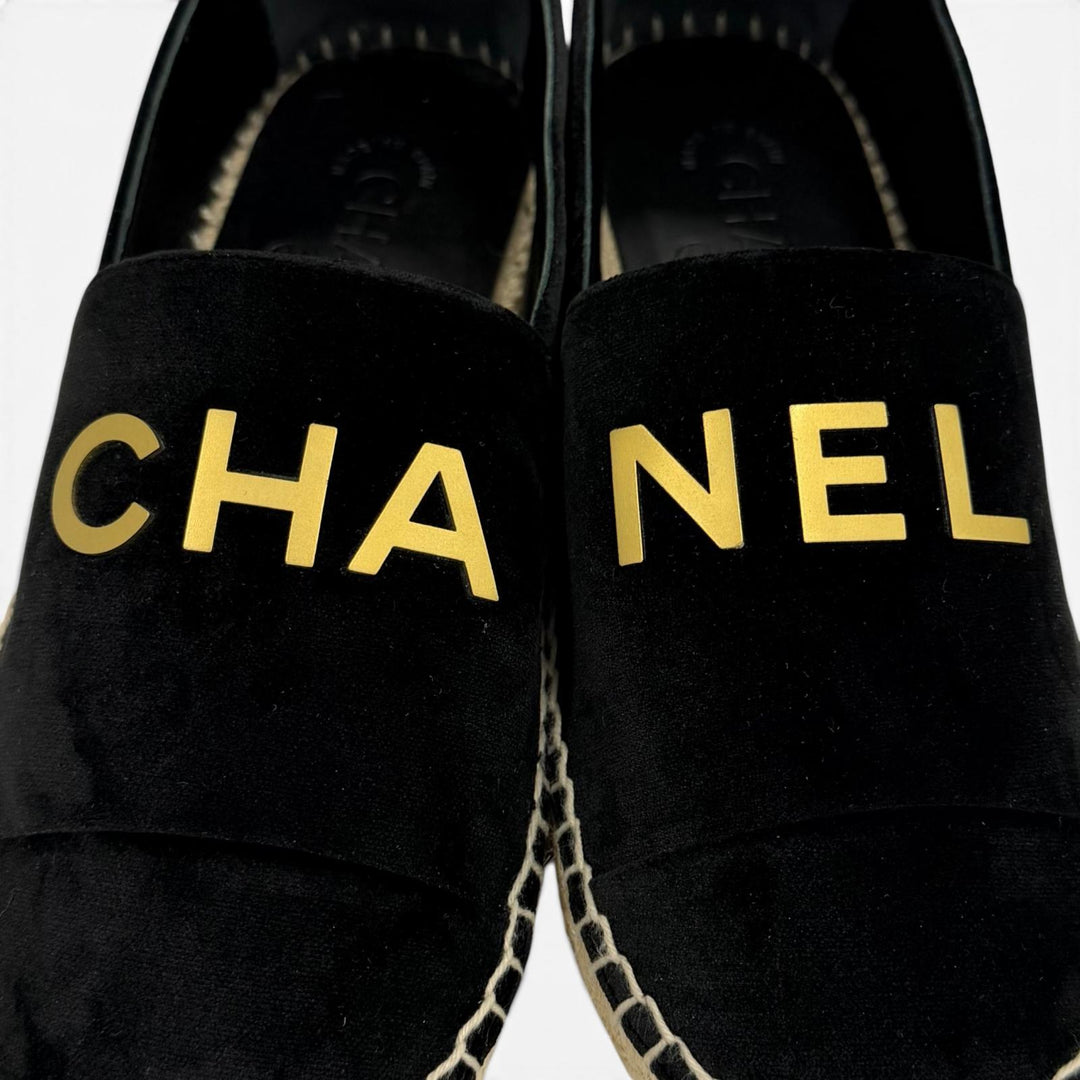 Excellent CHANEL Slip-on Logo design velour black Velor Women 37 G34012