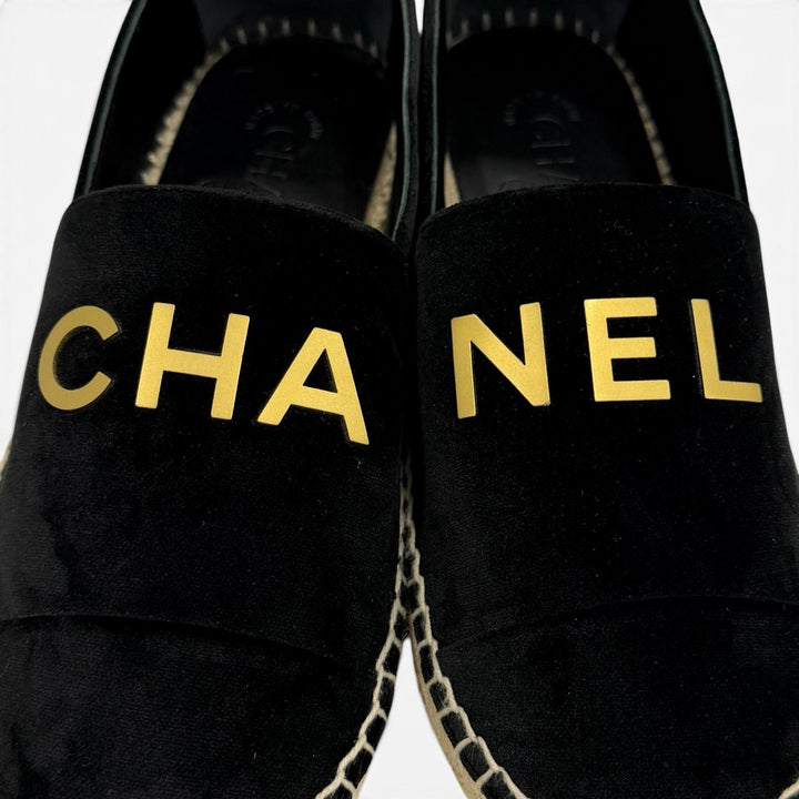 Excellent CHANEL Slip-on Logo design velour black Velor Women 37 G34012
