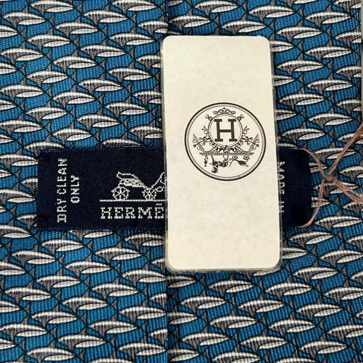 Pristine HERMES tie GREY REEF Light blue silk mens