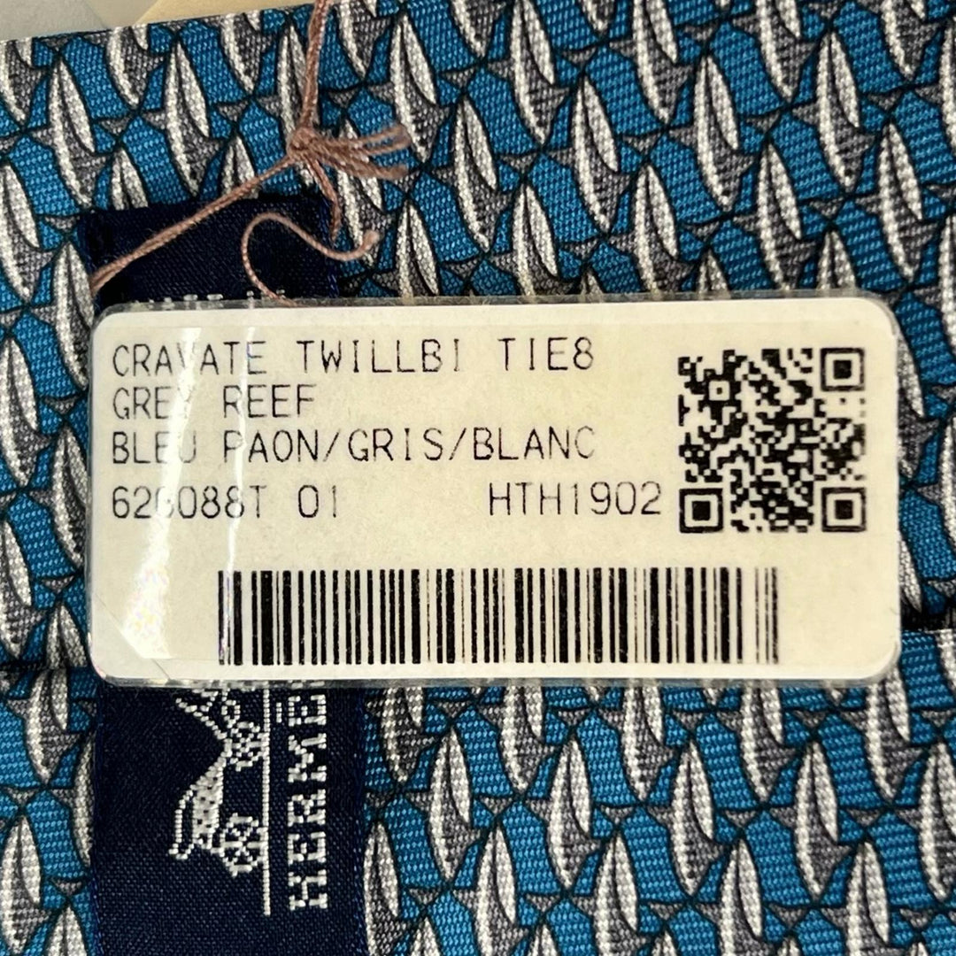 Pristine HERMES tie GREY REEF Light blue silk mens