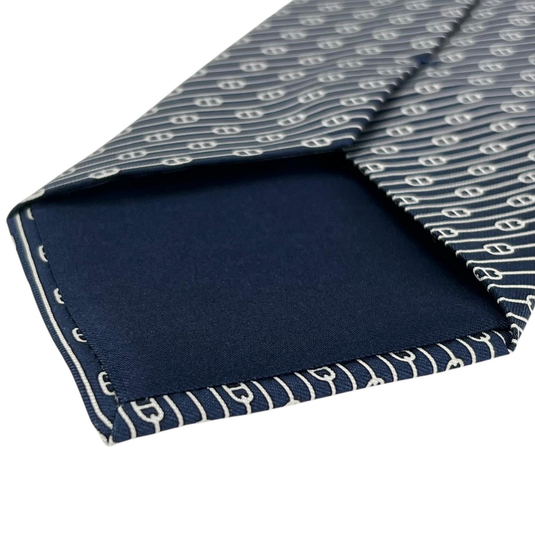 Pristine HERMES tie Chaine Pattern Navy silk mens 5500 UA