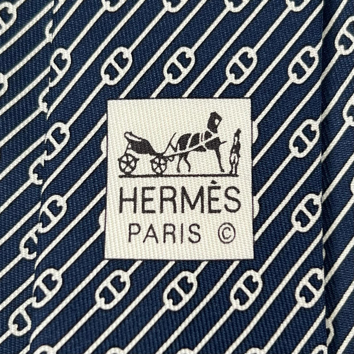 Pristine HERMES tie Chaine Pattern Navy silk mens 5500 UA