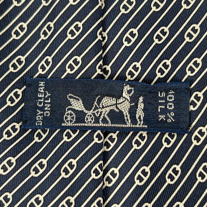 Pristine HERMES tie Chaine Pattern Navy silk mens 5500 UA