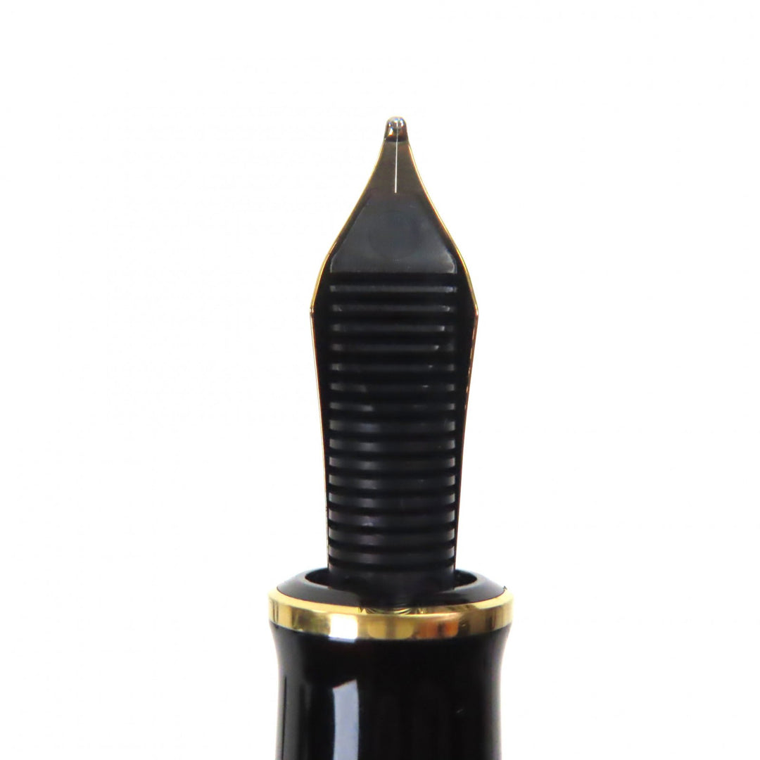Excellent PERIKAN fountain pen Sovereign Black green 14K mens M600