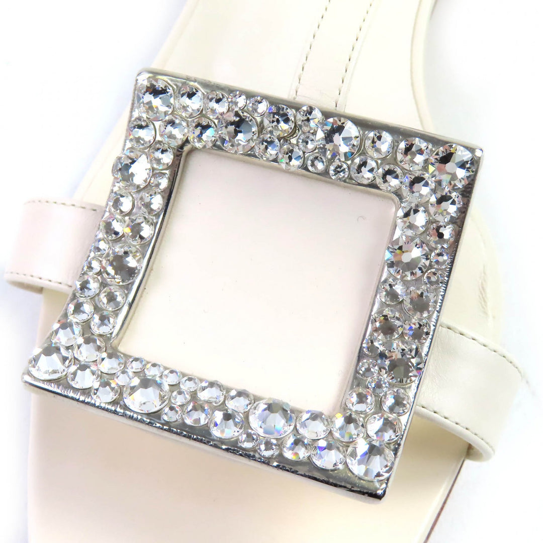 素晴らしい ROGER VIVIER サンダル ビーズ アンクル ストラップ付き スクエアトゥ レザー アイボリー 37