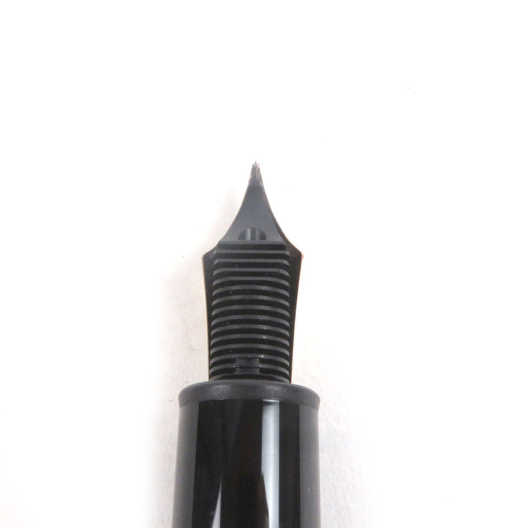 Great MONTBLANC fountain pen Meisterstück 146 Cap type Black gold 14K mens