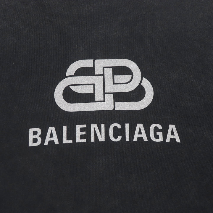 素晴らしいBALENCIAGAの半袖Tシャツ、BBロゴプリント、ダメージ加工、オーバーサイズ