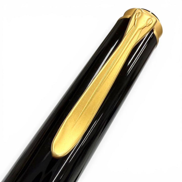 Great PERIKAN fountain pen Toledo black 18K mens M700