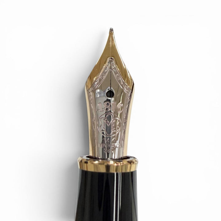 Great MONTBLANC fountain pen Meisterstück Classic white star black 14K mens
