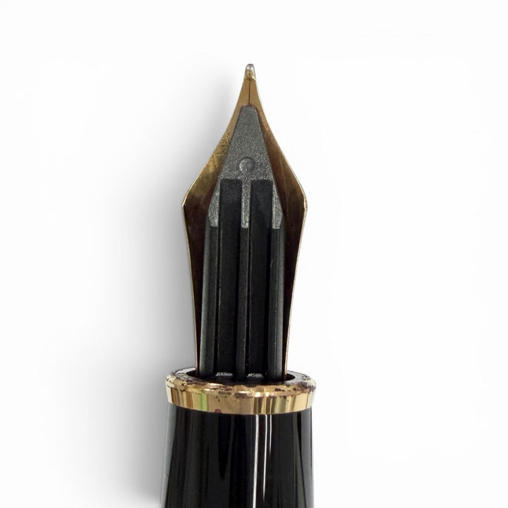 Great MONTBLANC fountain pen Meisterstück Classic white star black 14K mens