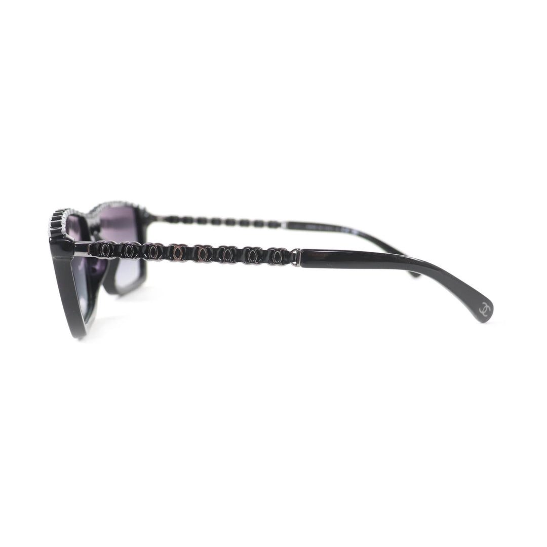 Pristine CHANEL sunglasses Rectangle Shape Sunglasses black ー Women 5548-Q-A