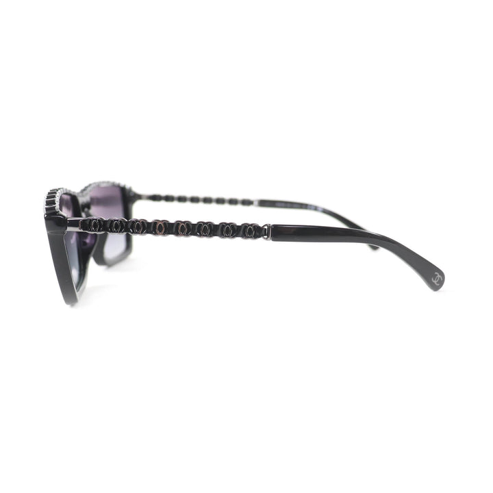 Pristine CHANEL sunglasses Rectangle Shape Sunglasses black ー Women 5548-Q-A