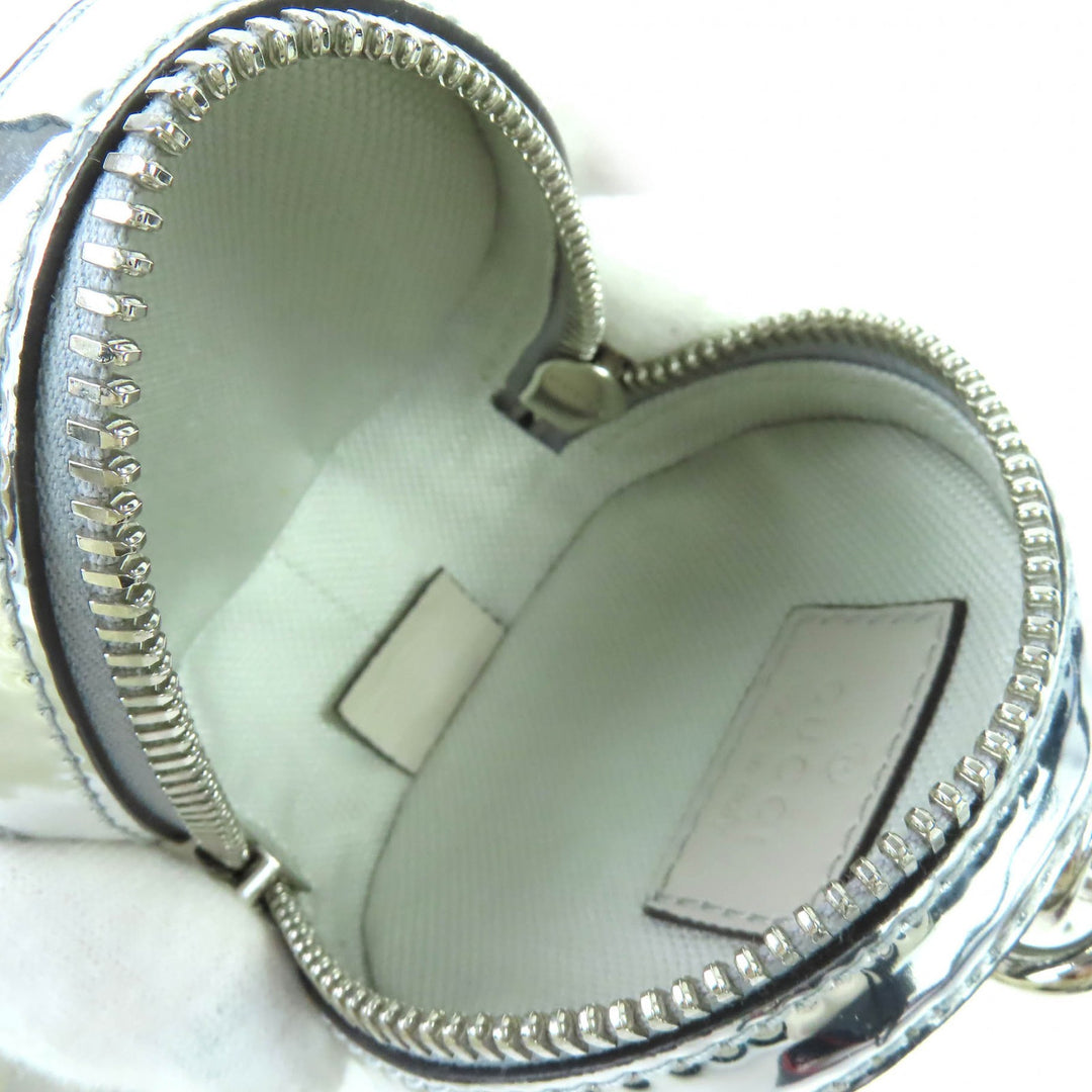 新品 GUCCI ポーチ GG柄 パテントレザー ラウンド シルバー レディース 812339