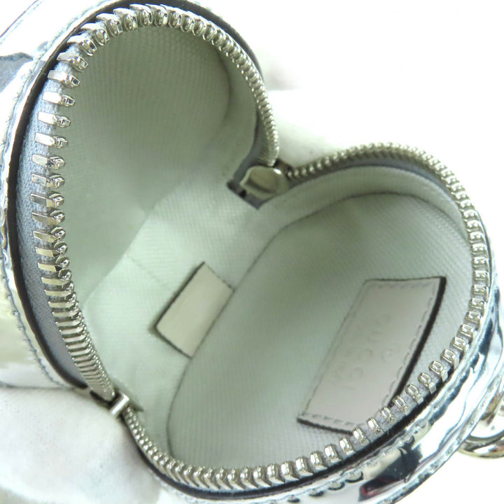 新品 GUCCI ポーチ GG柄 パテントレザー ラウンド シルバー レディース 812339
