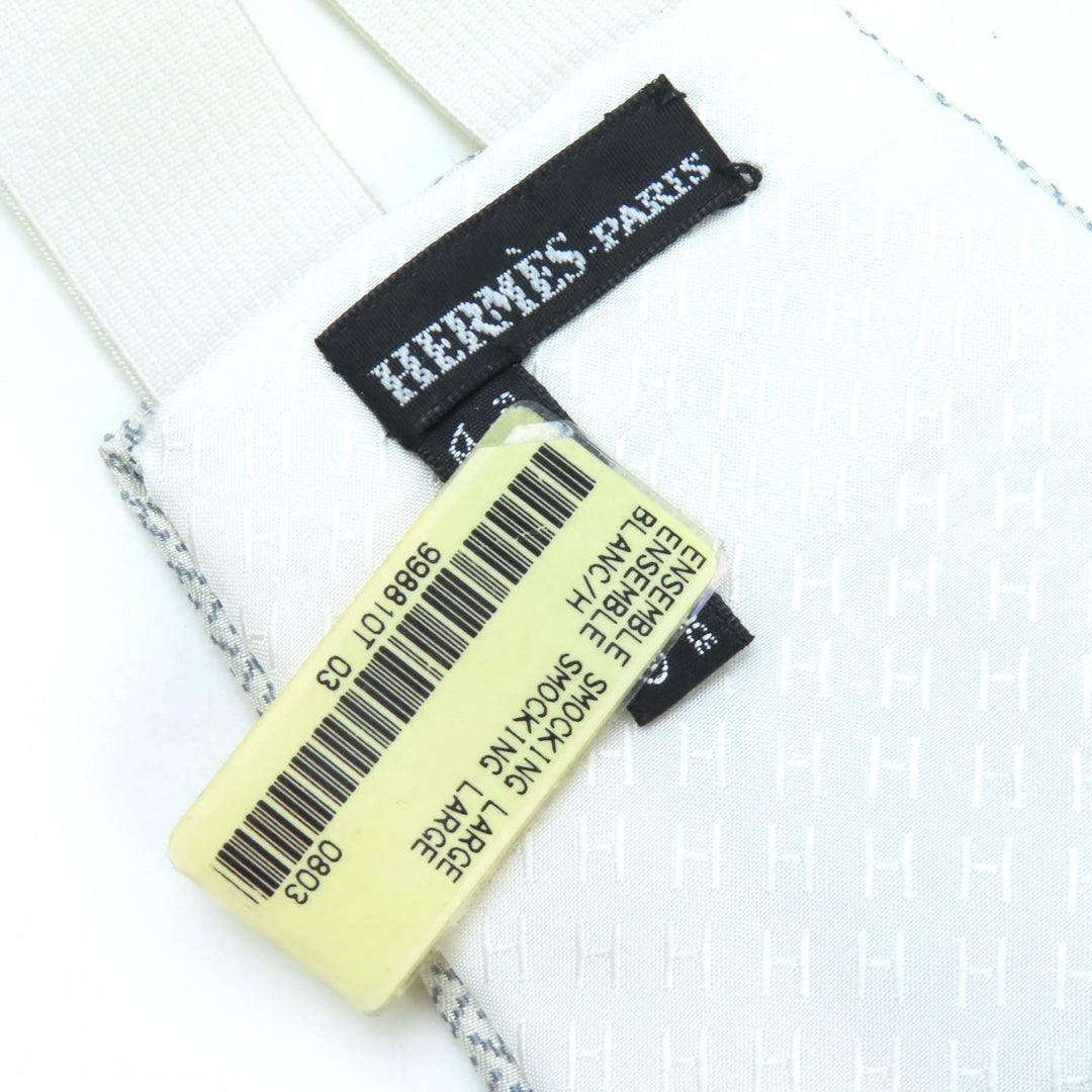 Pristine HERMES H Motif Cummerbund and Butterfly Tie Ensemble Light gray silk