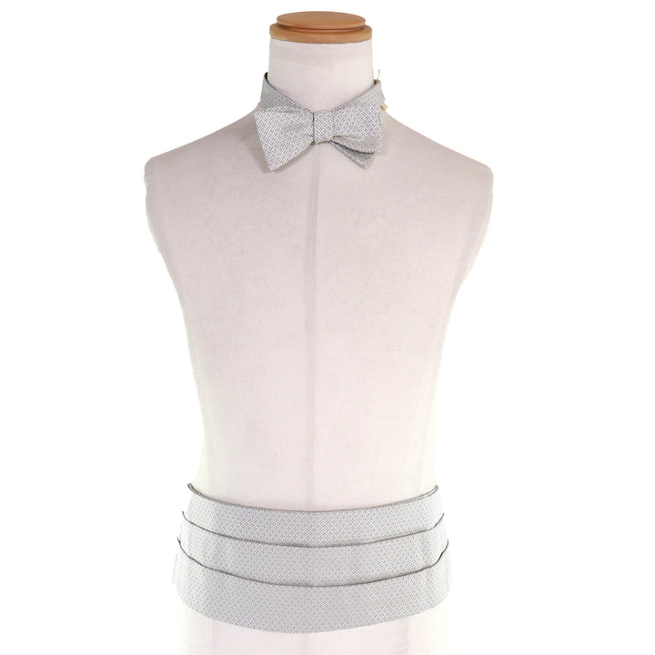 Pristine HERMES H Motif Cummerbund and Butterfly Tie Ensemble Light gray silk
