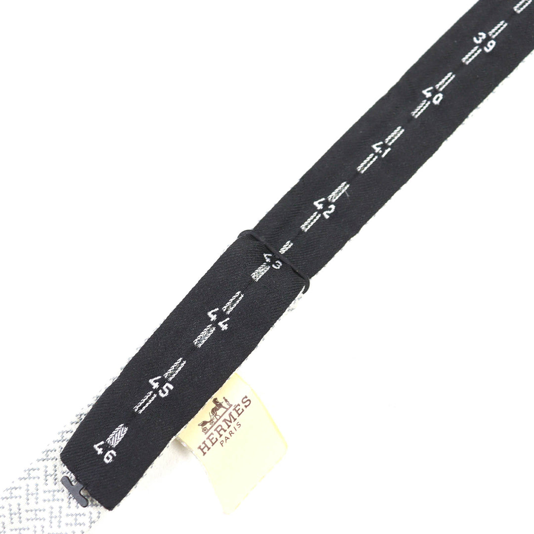 Pristine HERMES H Motif Cummerbund and Butterfly Tie Ensemble Light gray silk